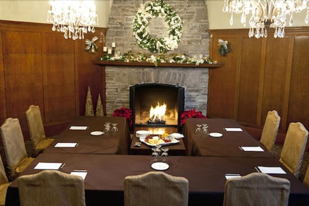 The Glenerin Inn Mississauga Bagian luar foto