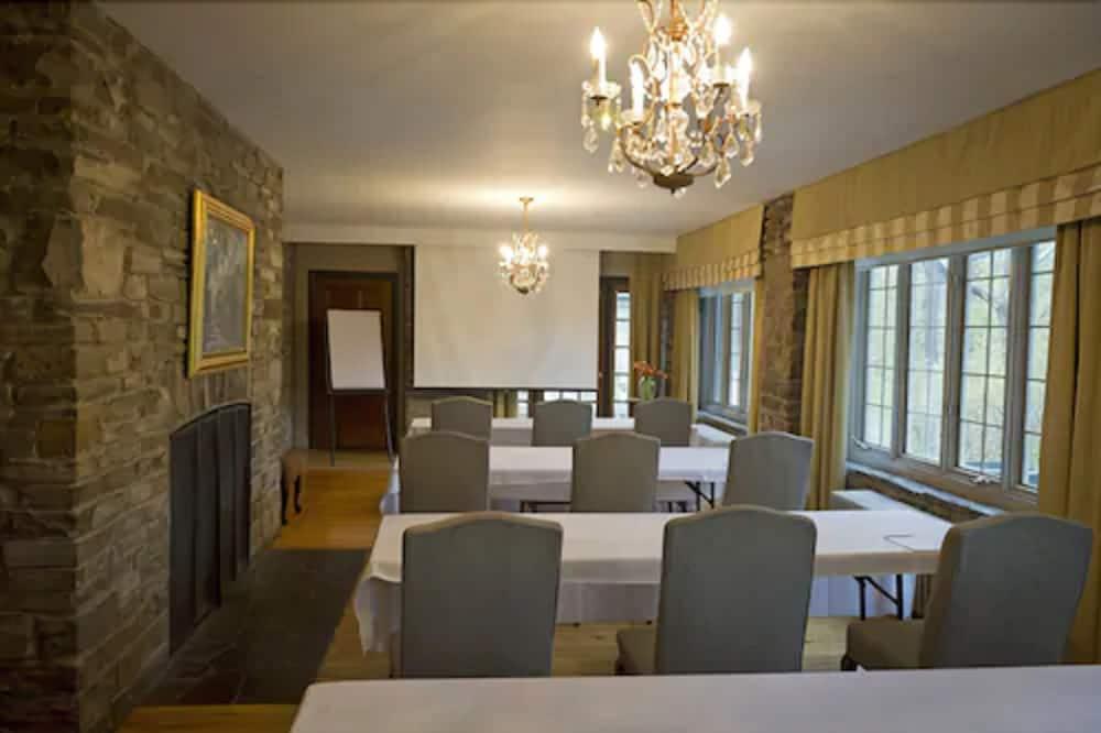 The Glenerin Inn Mississauga Bagian luar foto