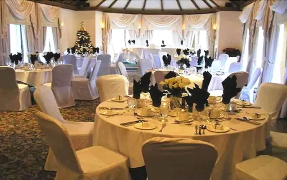 The Glenerin Inn Mississauga Bagian luar foto