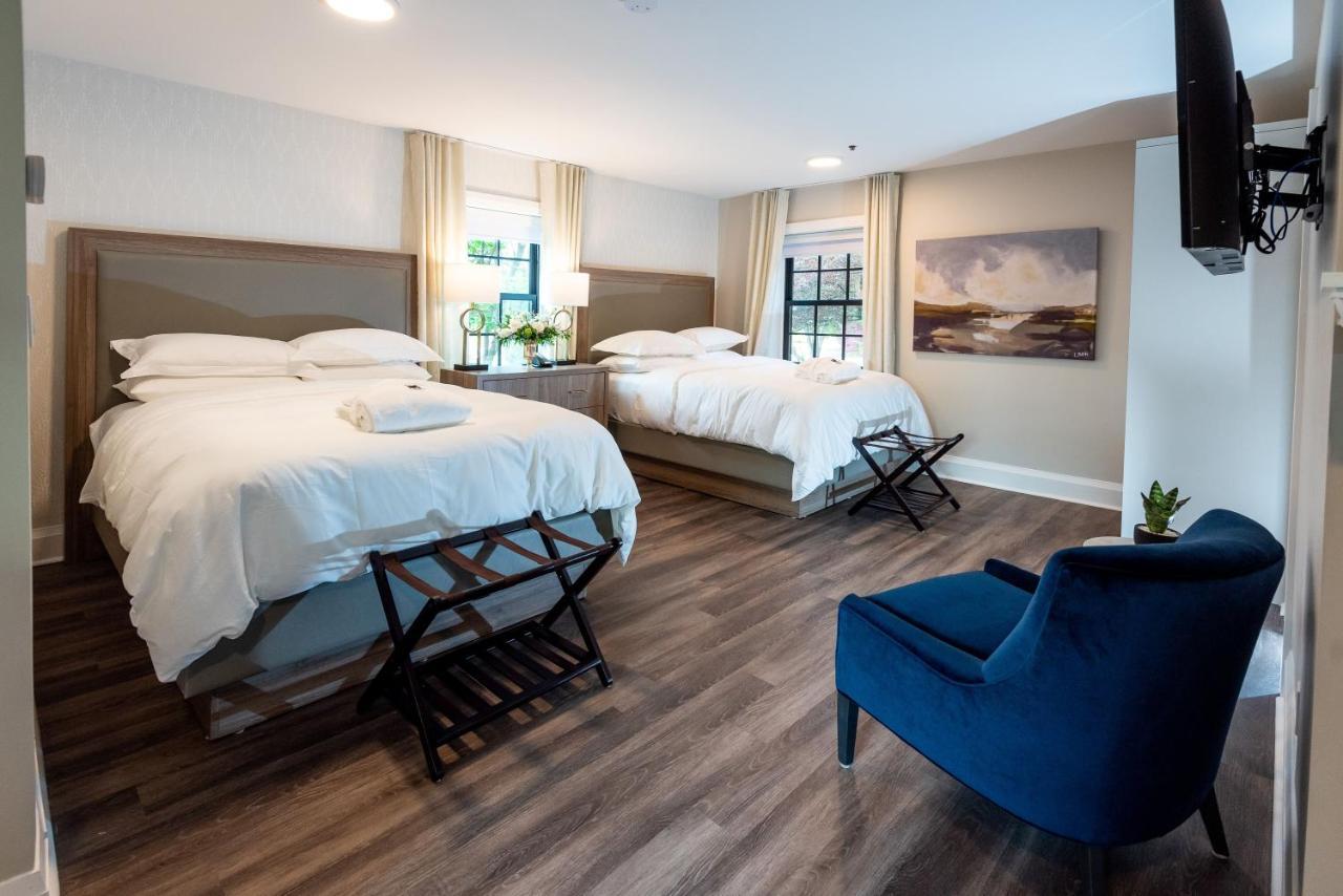 The Glenerin Inn Mississauga Bagian luar foto