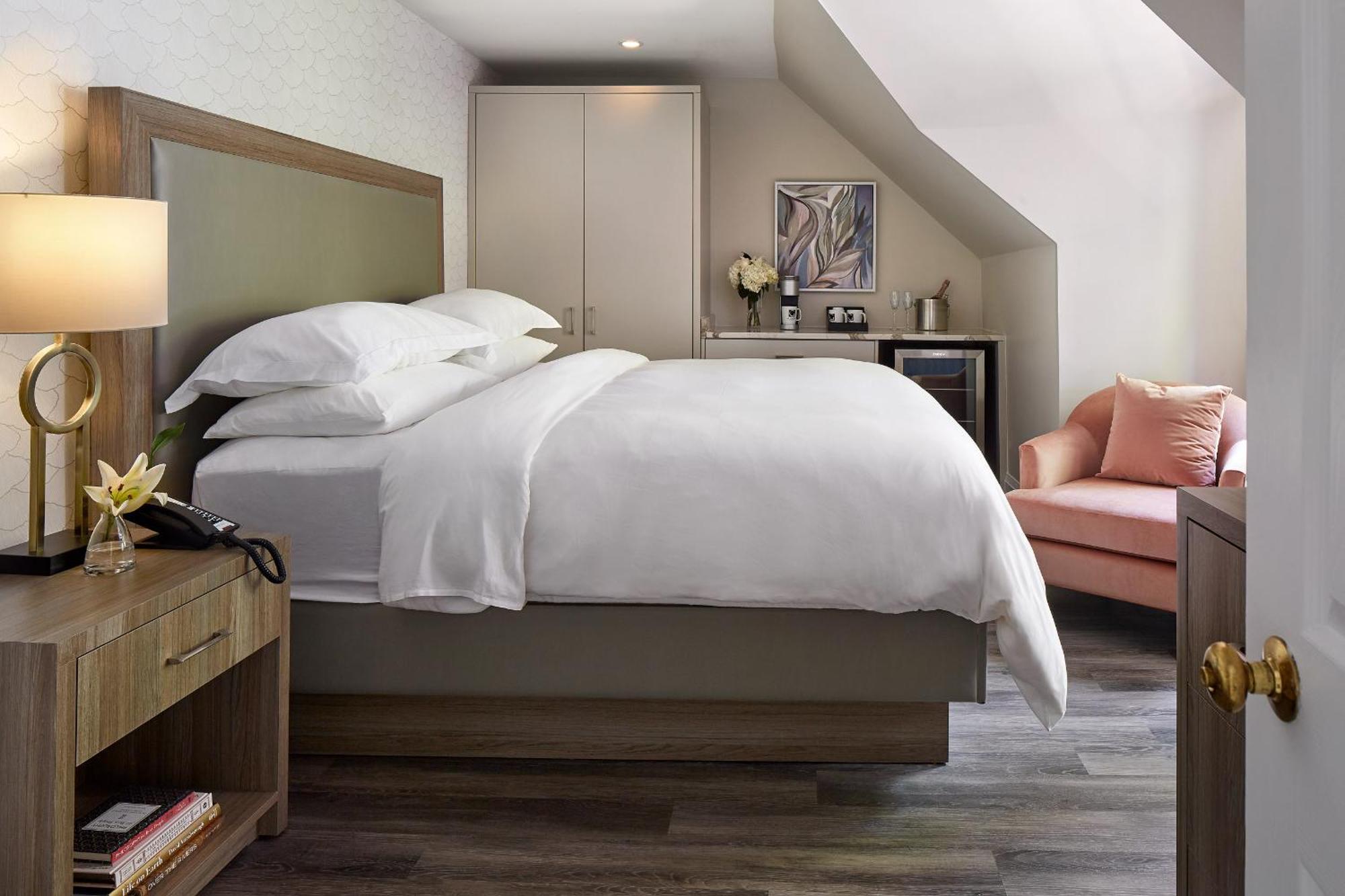 The Glenerin Inn Mississauga Bagian luar foto