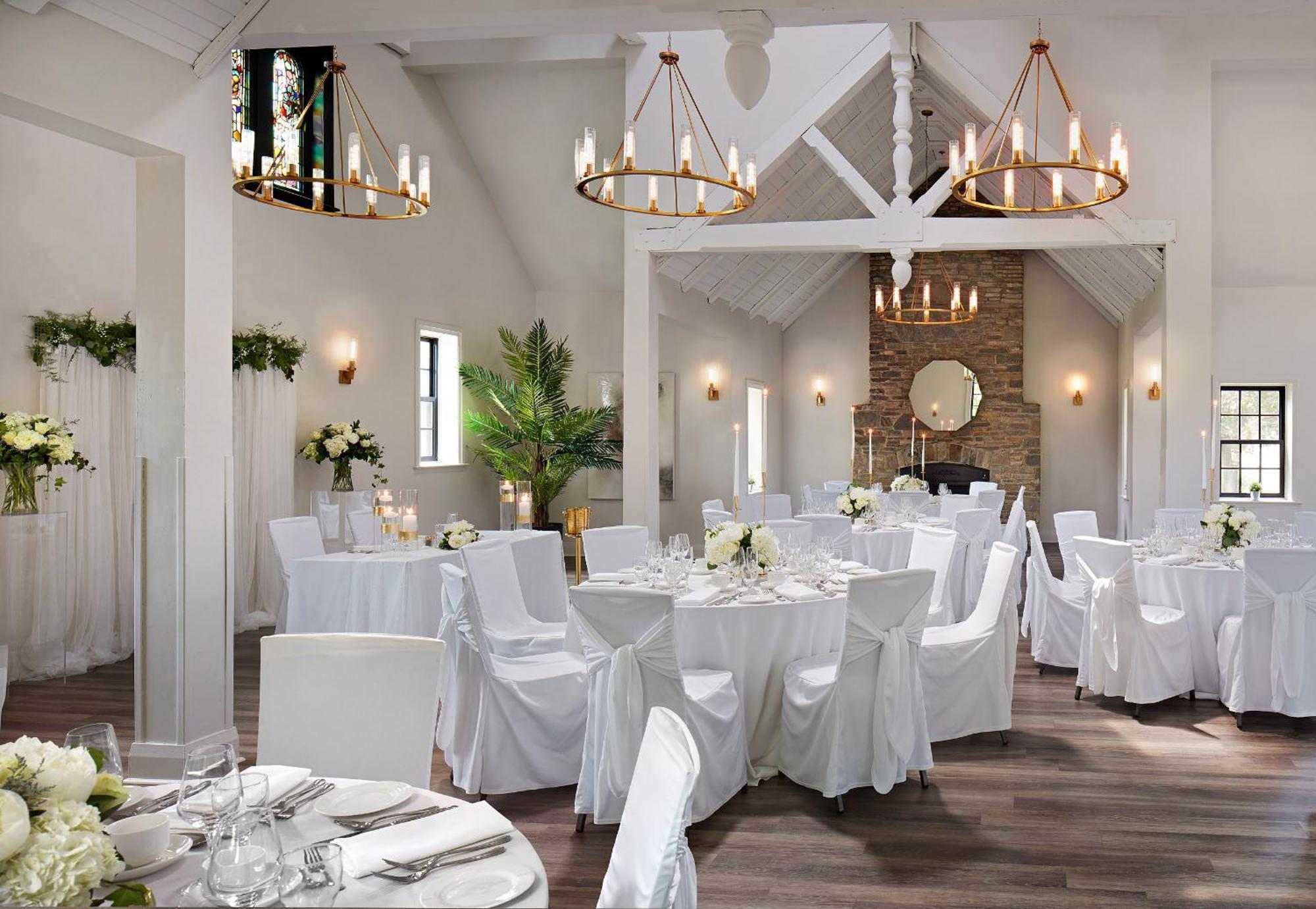 The Glenerin Inn Mississauga Bagian luar foto